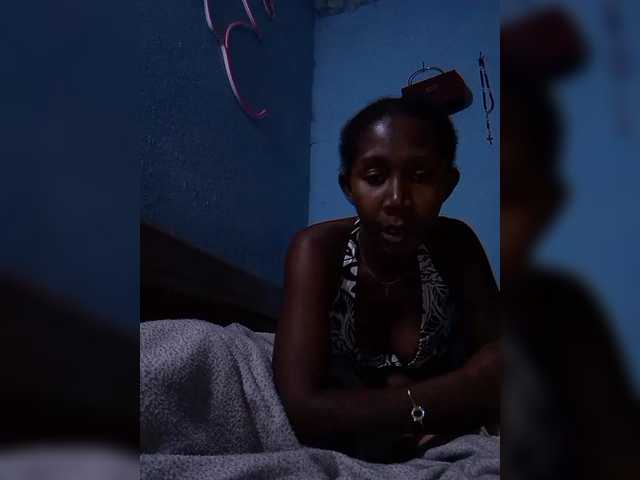 Natacha24 live cam on BongaCams