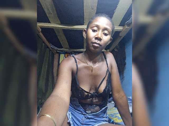 Natacha24 live cam on BongaCams