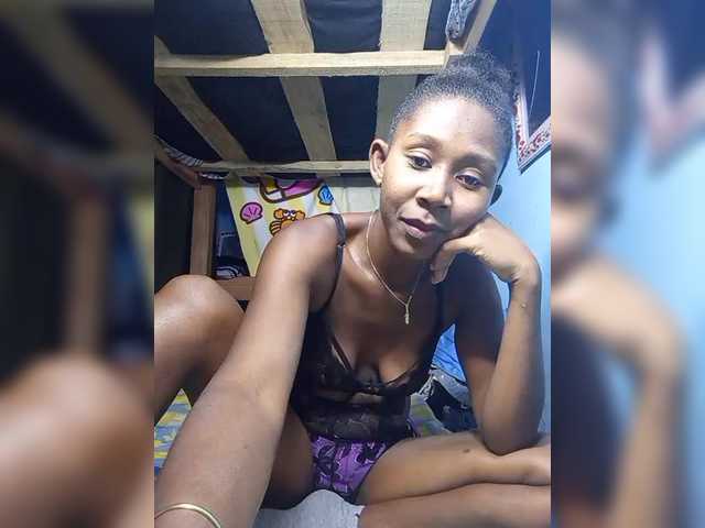 Natacha24 live cam on BongaCams