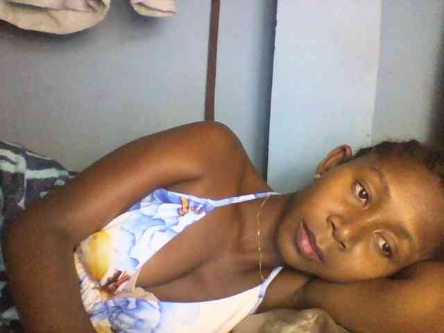 Natacha24 webcam