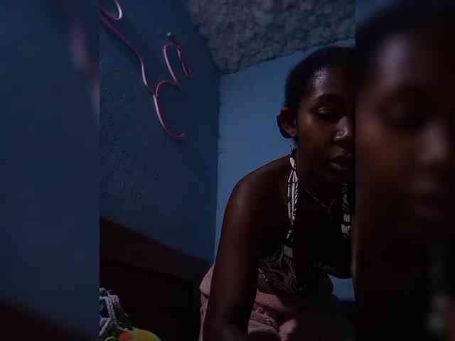 Natacha24 webcam