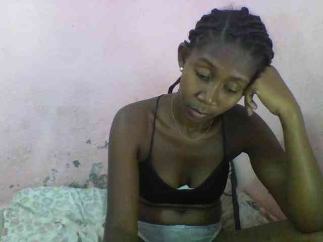 This model is live right now. Natacha24