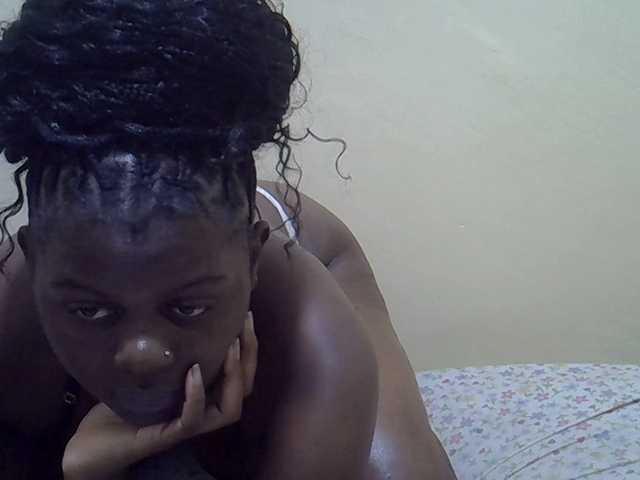 Honeysparklee live cam on BongaCams
