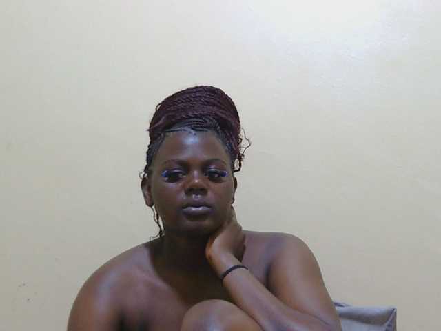 Honeysparklee live cam on BongaCams