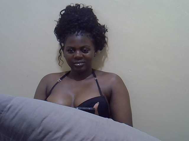 Honeysparklee live cam on BongaCams