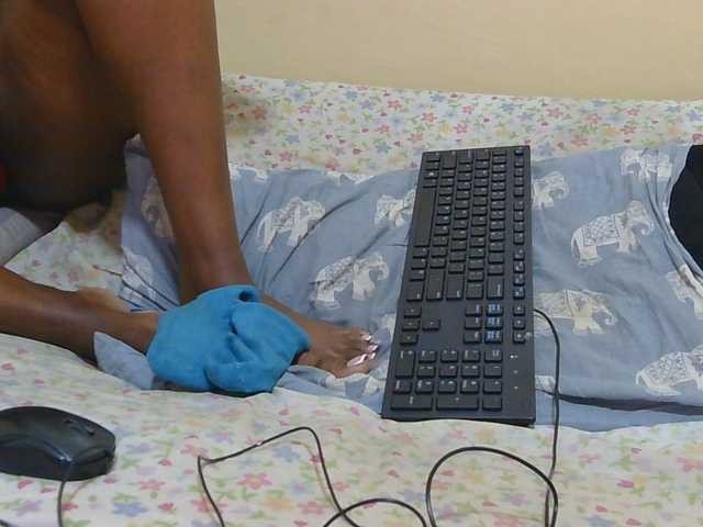 Honeysparklee live cam on BongaCams