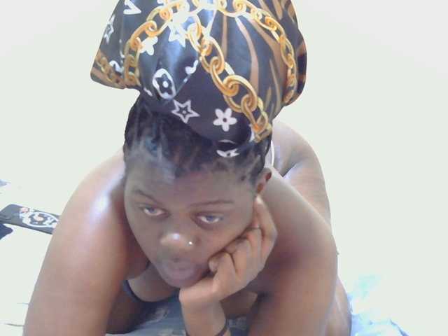 Honeysparklee live cam on BongaCams