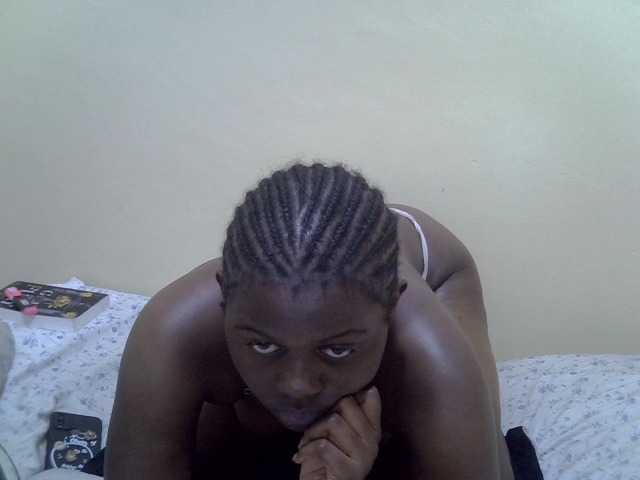 Honeysparklee live cam on BongaCams