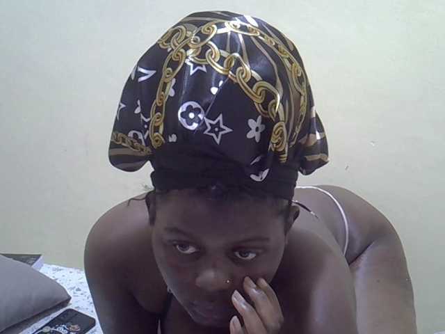 Honeysparklee live cam on BongaCams
