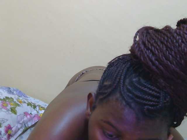Honeysparklee live cam on BongaCams