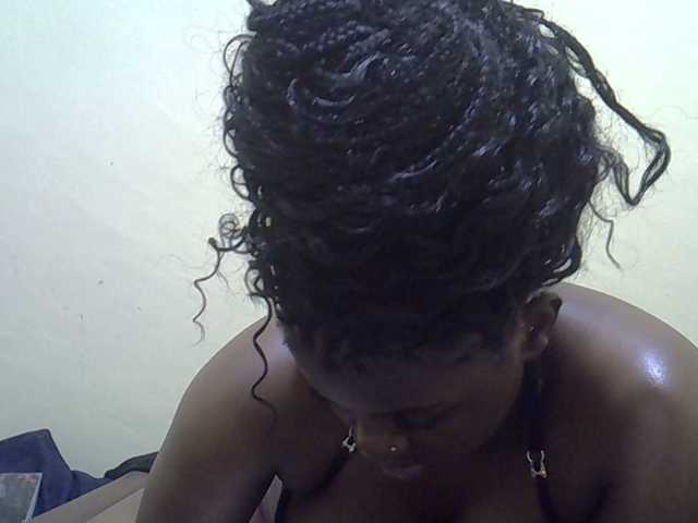 Honeysparklee live cam on BongaCams