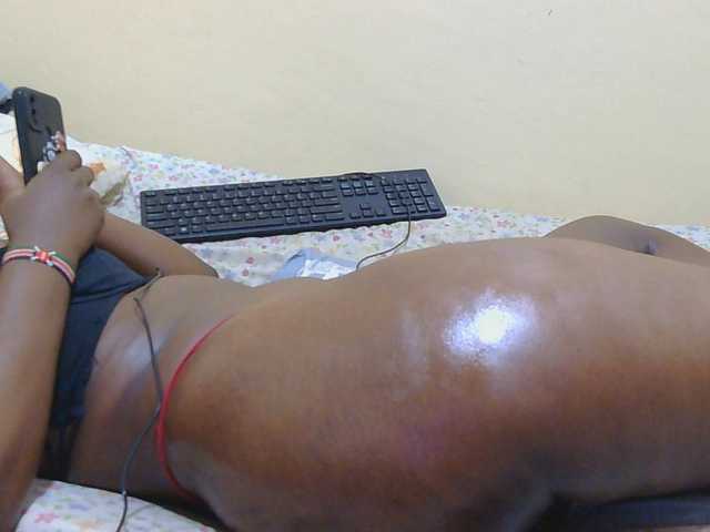 Honeysparklee live cam on BongaCams