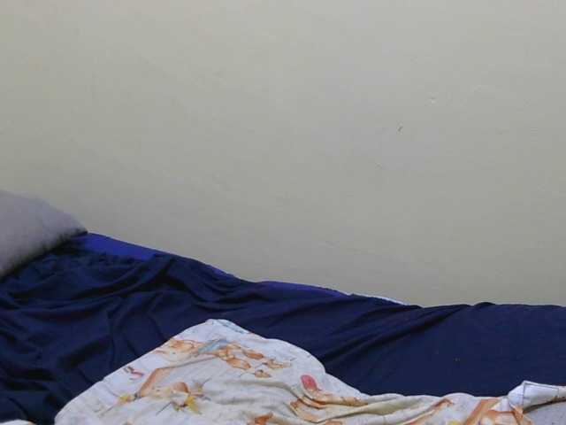 Honeysparklee live cam on BongaCams