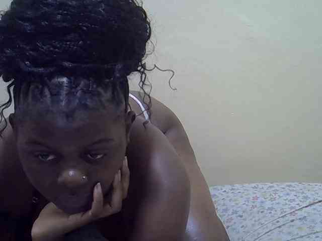Honeysparklee webcam