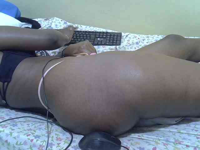 Honeysparklee webcam