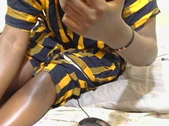 Honeysparklee webcam