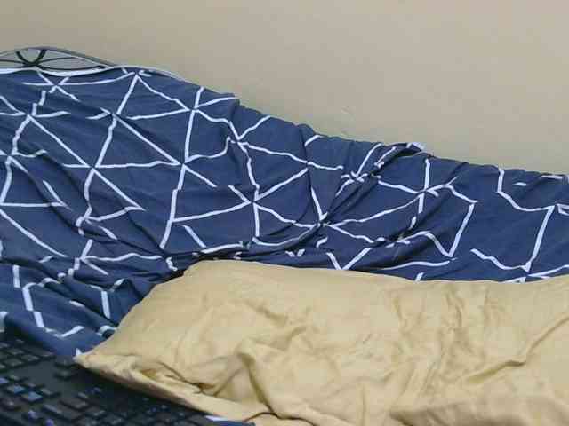 Honeysparklee webcam