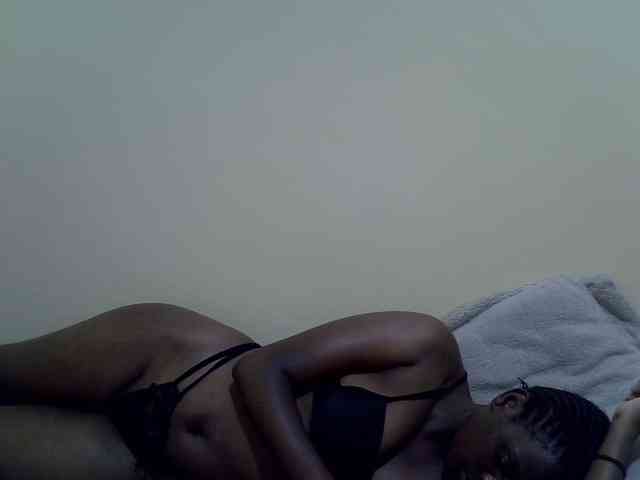 Honeysparklee webcam