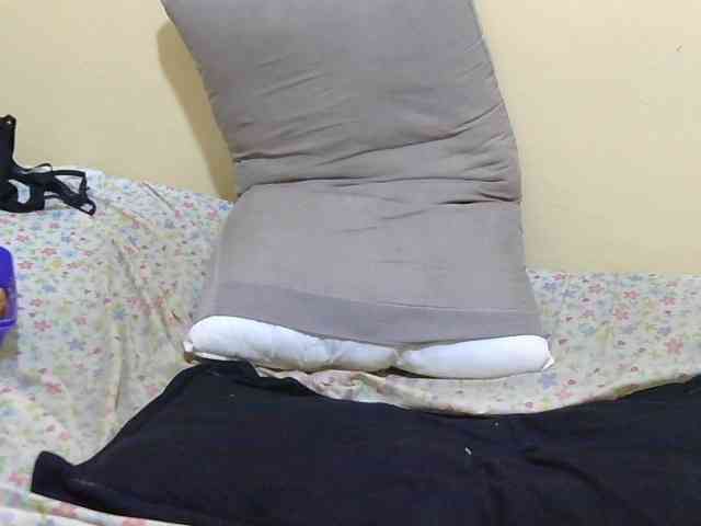 Honeysparklee webcam