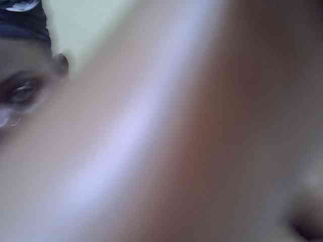 Honeysparklee webcam