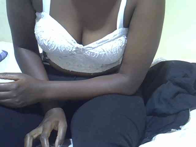 Honeysparklee webcam