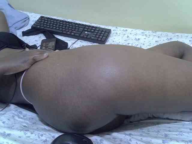 Honeysparklee webcam