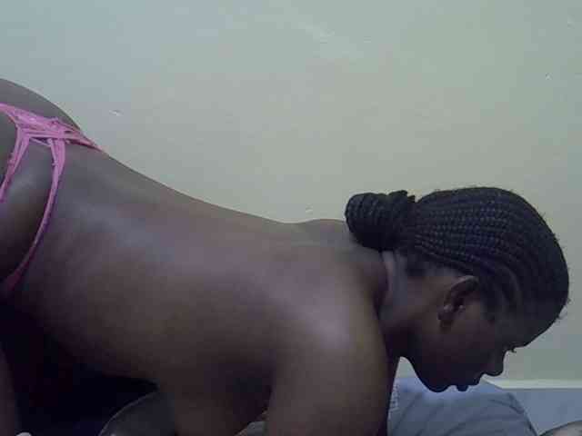 Honeysparklee webcam