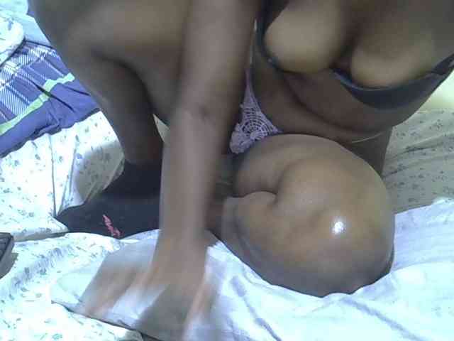 Honeysparklee webcam
