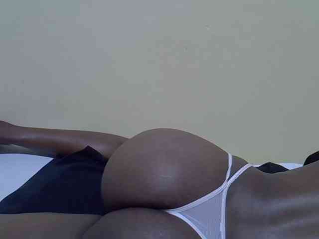 Honeysparklee webcam