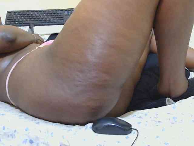 Honeysparklee webcam