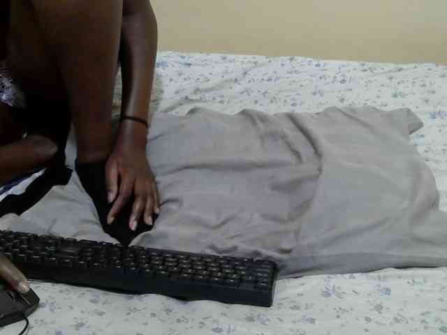 Honeysparklee webcam