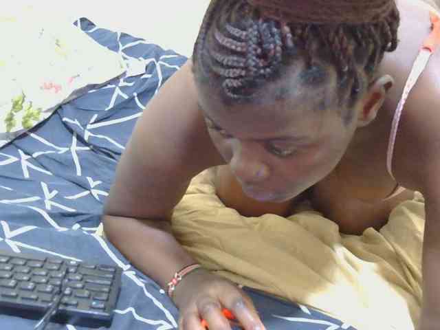 Honeysparklee webcam