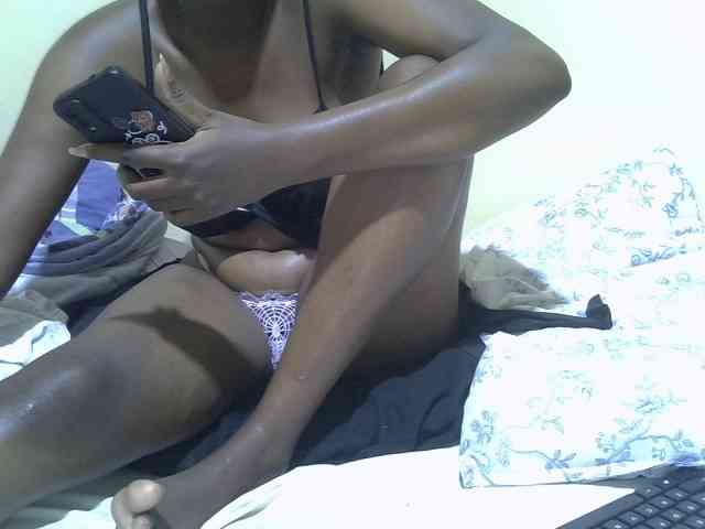 Honeysparklee webcam