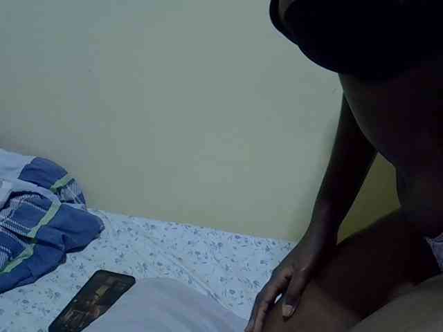 Honeysparklee webcam