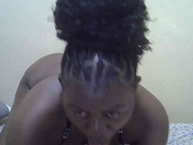 Honeysparklee webcam