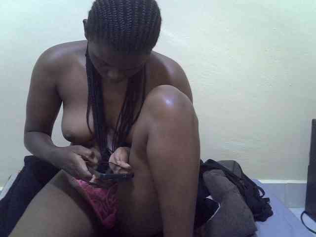 Model: Honeysparklee