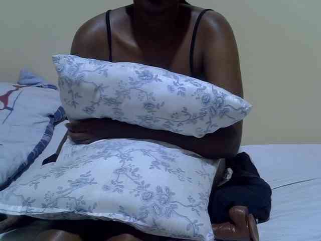 Honeysparklee webcam