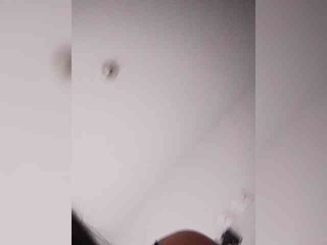 Modelo: Aghata