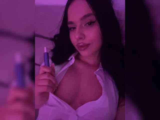 AlmaBlaire webcam