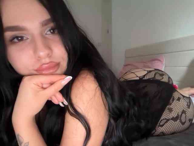 AlmaBlaire webcam