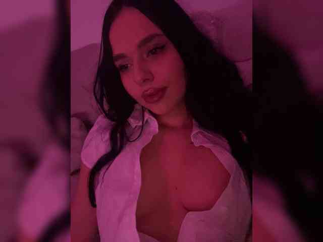 AlmaBlaire webcam