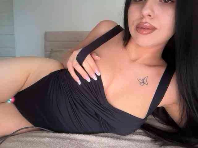 AlmaBlaire webcam