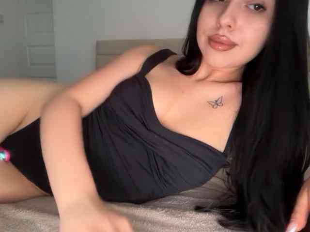 AlmaBlaire webcam
