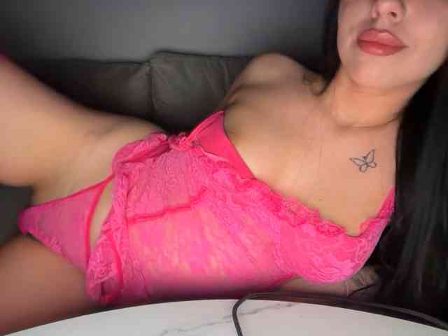 AlmaBlaire webcam