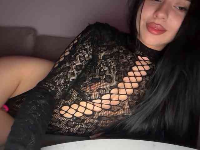 AlmaBlaire webcam
