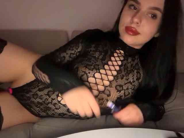 AlmaBlaire webcam