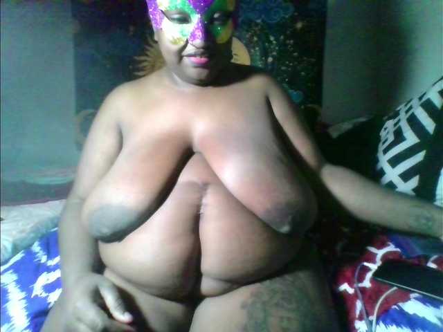 le modèle Carinasub est en webcam porno dans un show sur le site bongacams, il possède les tags suivants: Ebony,Redhead,Hairy