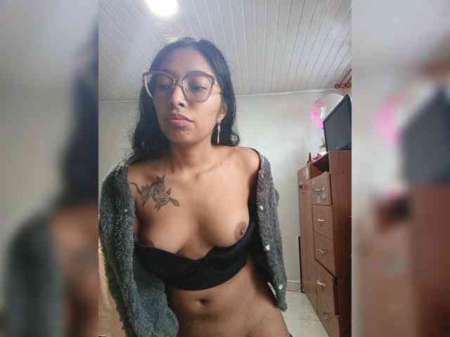 Sexyhos05 webcam