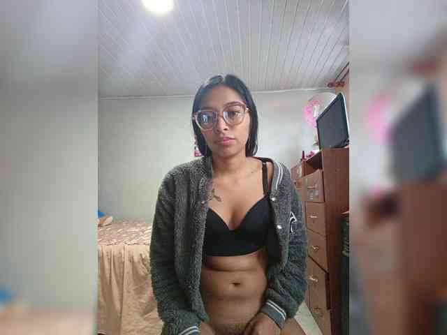 Sexyhos05 webcam