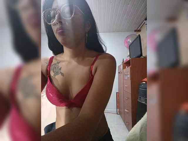 Sexyhos05 webcam